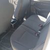 Isuzu - 5 lugares - Image 4