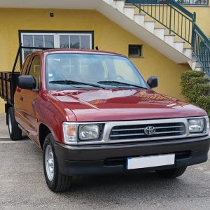 Toyota Hilux 4X2 - Bordeaux