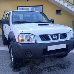 Nissan D22 - Branca