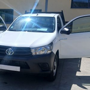Toyota Hilux 4X2 - Branca